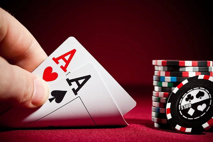 Suasana pertandingan olahraga untuk pengalaman taruhan mobile HOMETOGEL